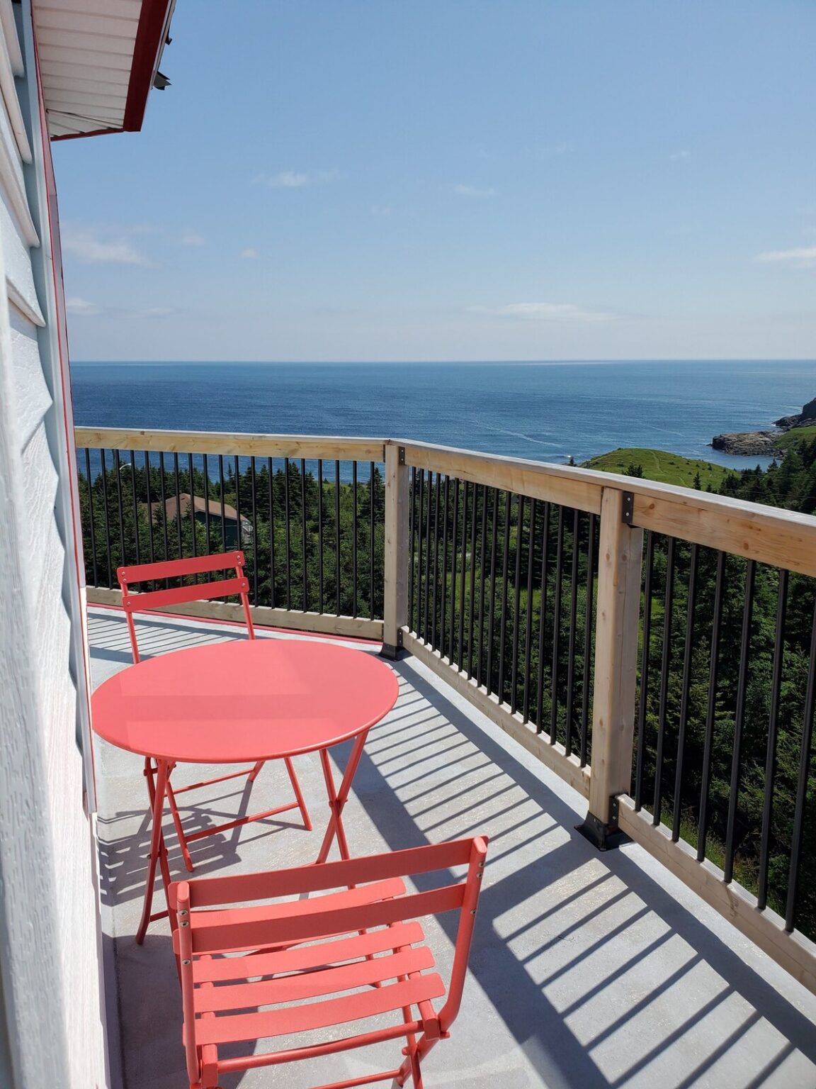 Newfoundland Lighthouse Rental In Tors Cove Newfoundland Buzz