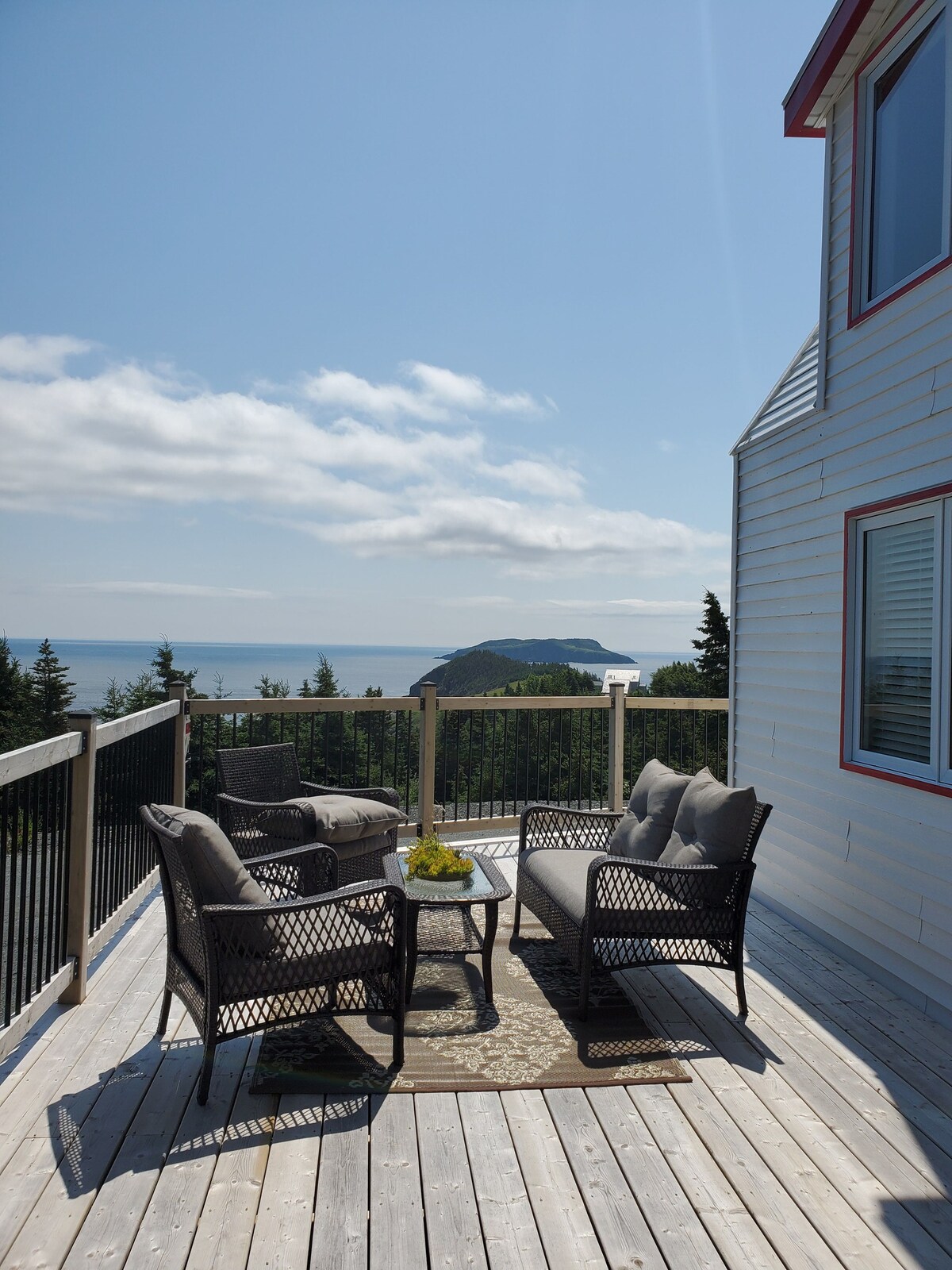 Newfoundland Lighthouse Rental In Tors Cove Newfoundland Buzz