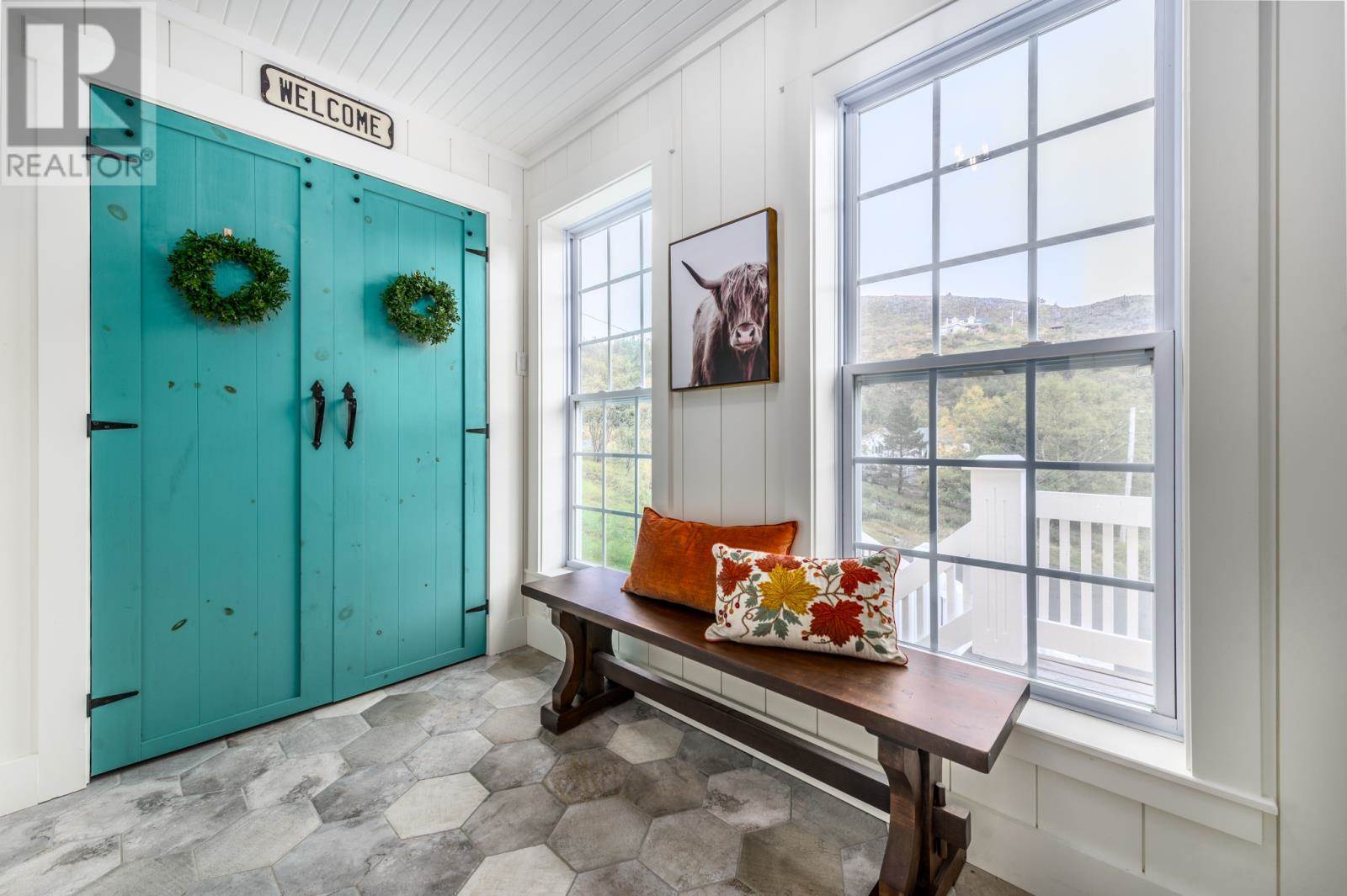 Petty Harbour Luxury Home With Lovely Views