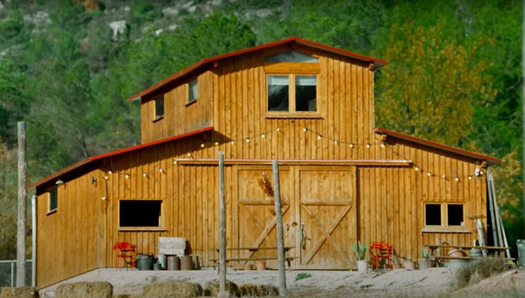 vrbo commercial newfoundland song is da bys superbowl