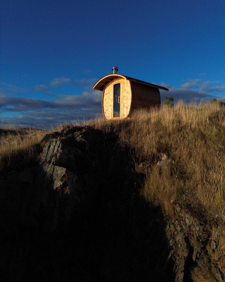 Read more about the article Luxury Barrel Saunas Made In Newfoundland Canada