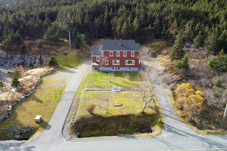 Read more about the article This Placentia Newfoundland Vacation Rental Is Stunning